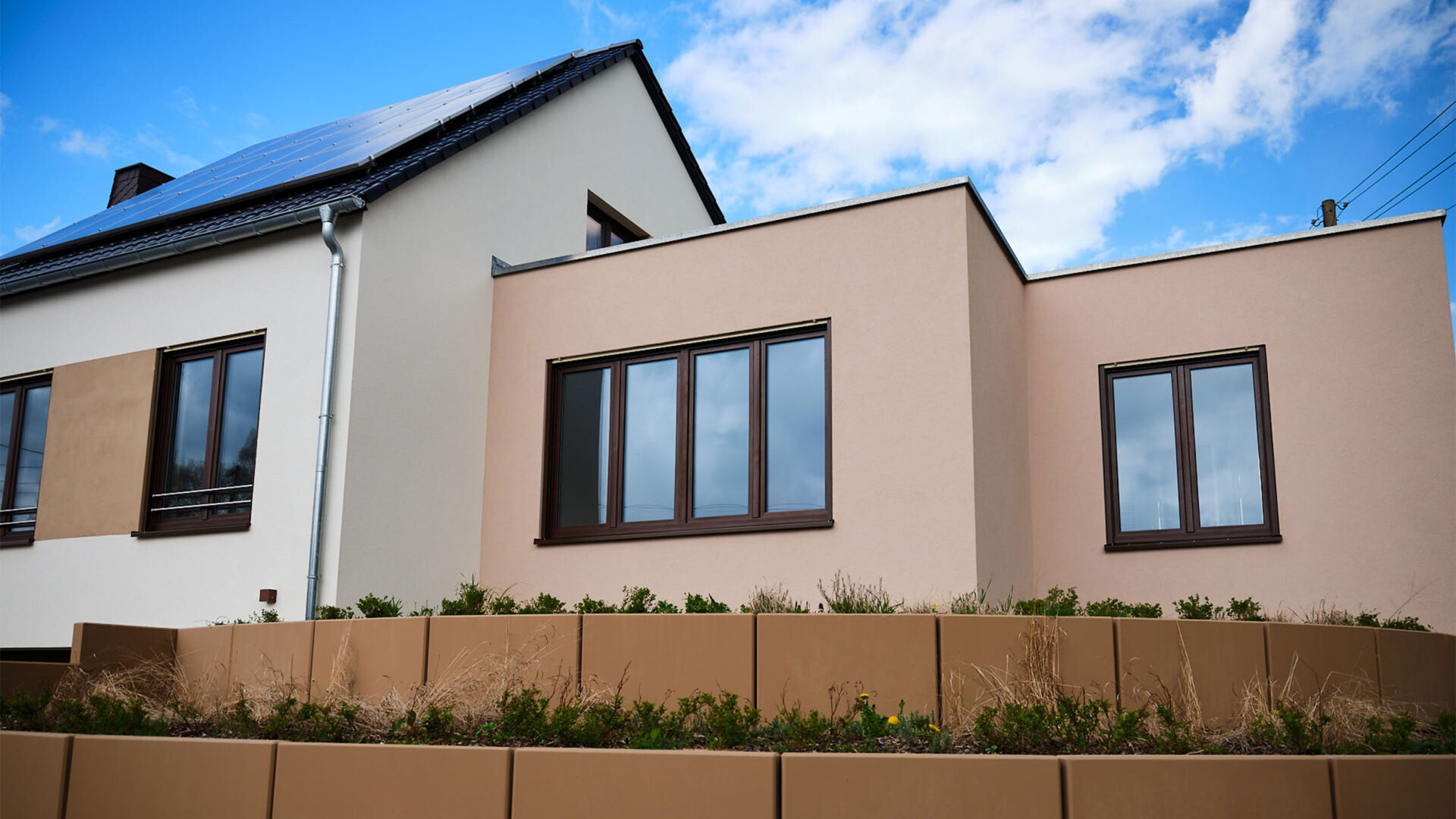 Schlüsselfertiger Neubau einer Doppelhaushälfte in HOT